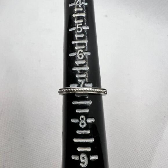 Purple gem ring with VII inscribed victorian textured silver ring band - size 7 - Picture 4 of 9